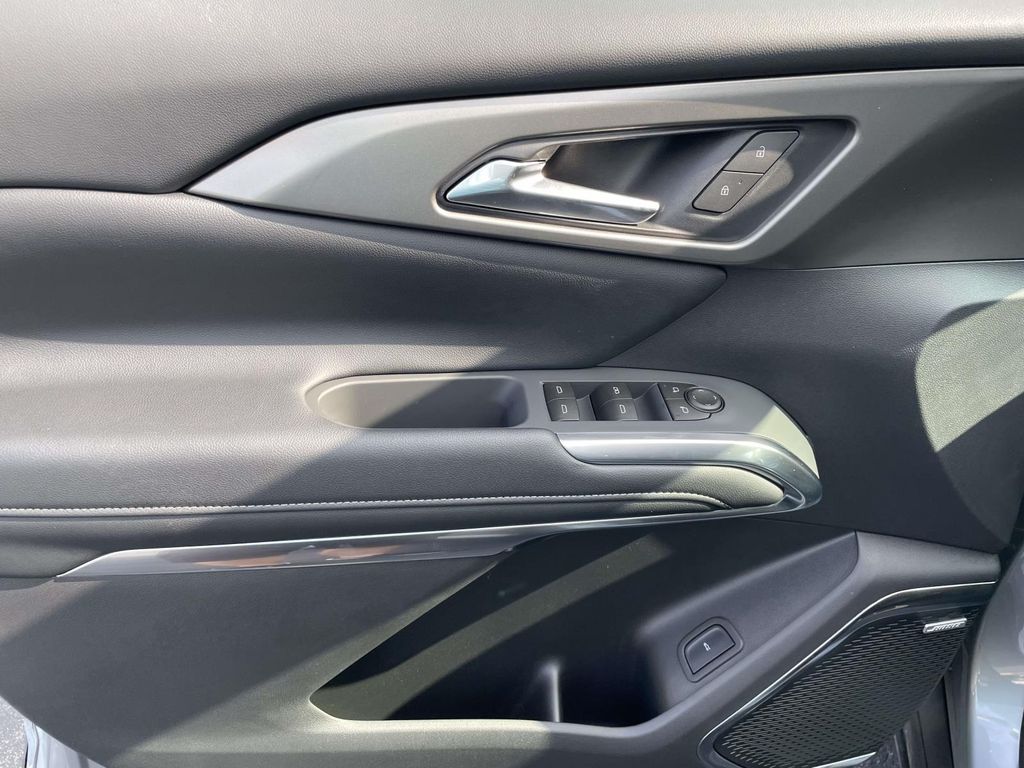2026 Chevrolet Traverse LT - Photo 18