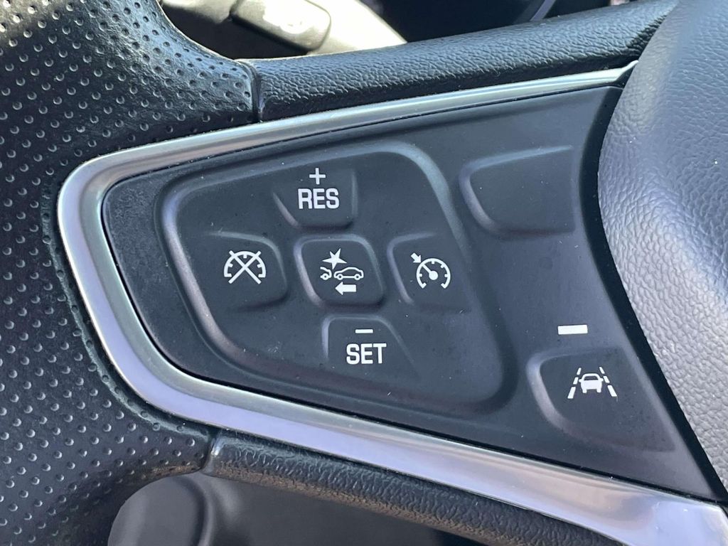 2023 Chevrolet Equinox LT - Photo 28