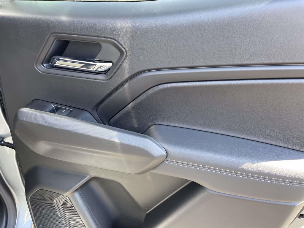2026 Chevrolet Colorado LT - Photo 10