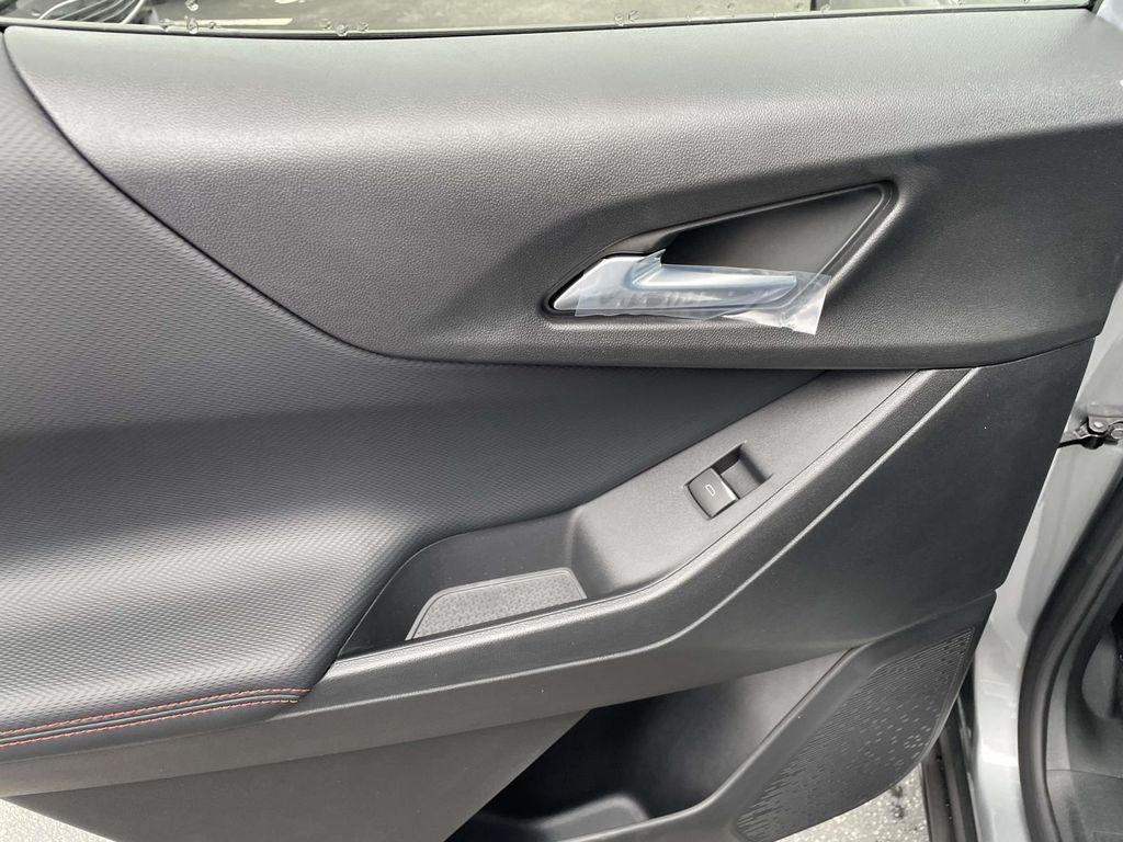 2027 Chevrolet Equinox RS - Photo 14