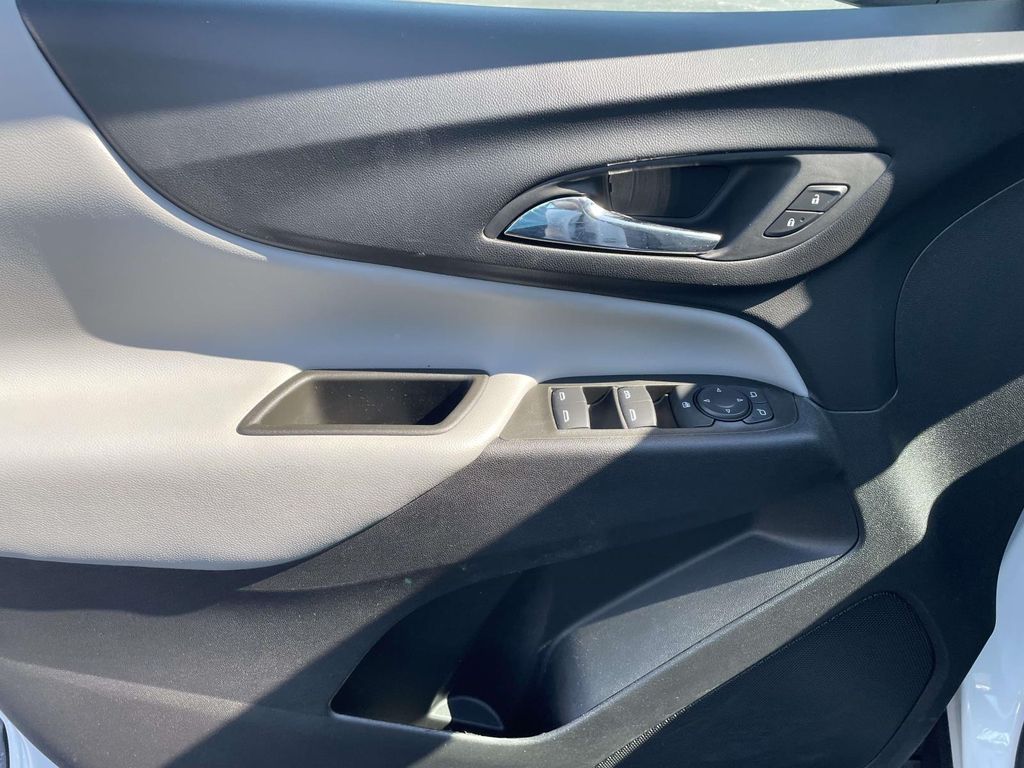 2024 Chevrolet Equinox LS - Photo 17