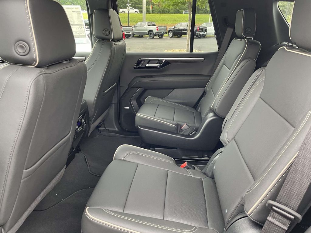 2026 Chevrolet Tahoe Premier - Photo 16