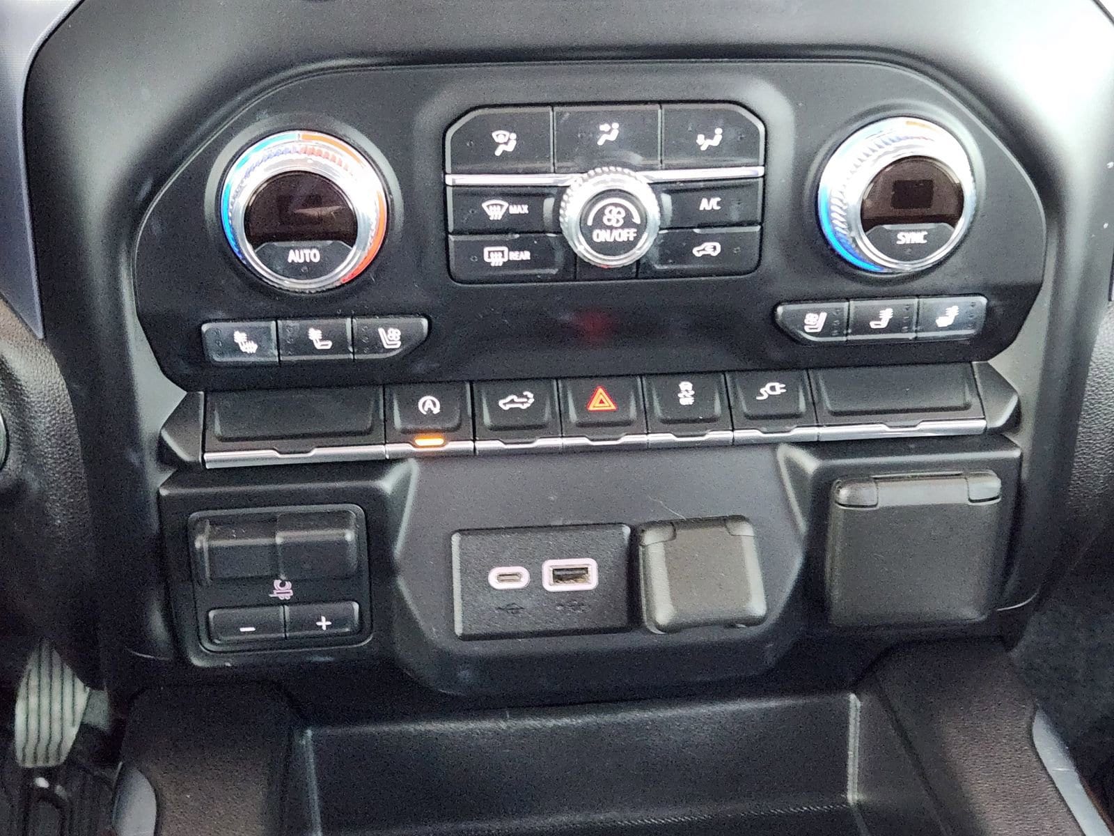 2019 GMC Sierra 1500 SLT - Photo 14