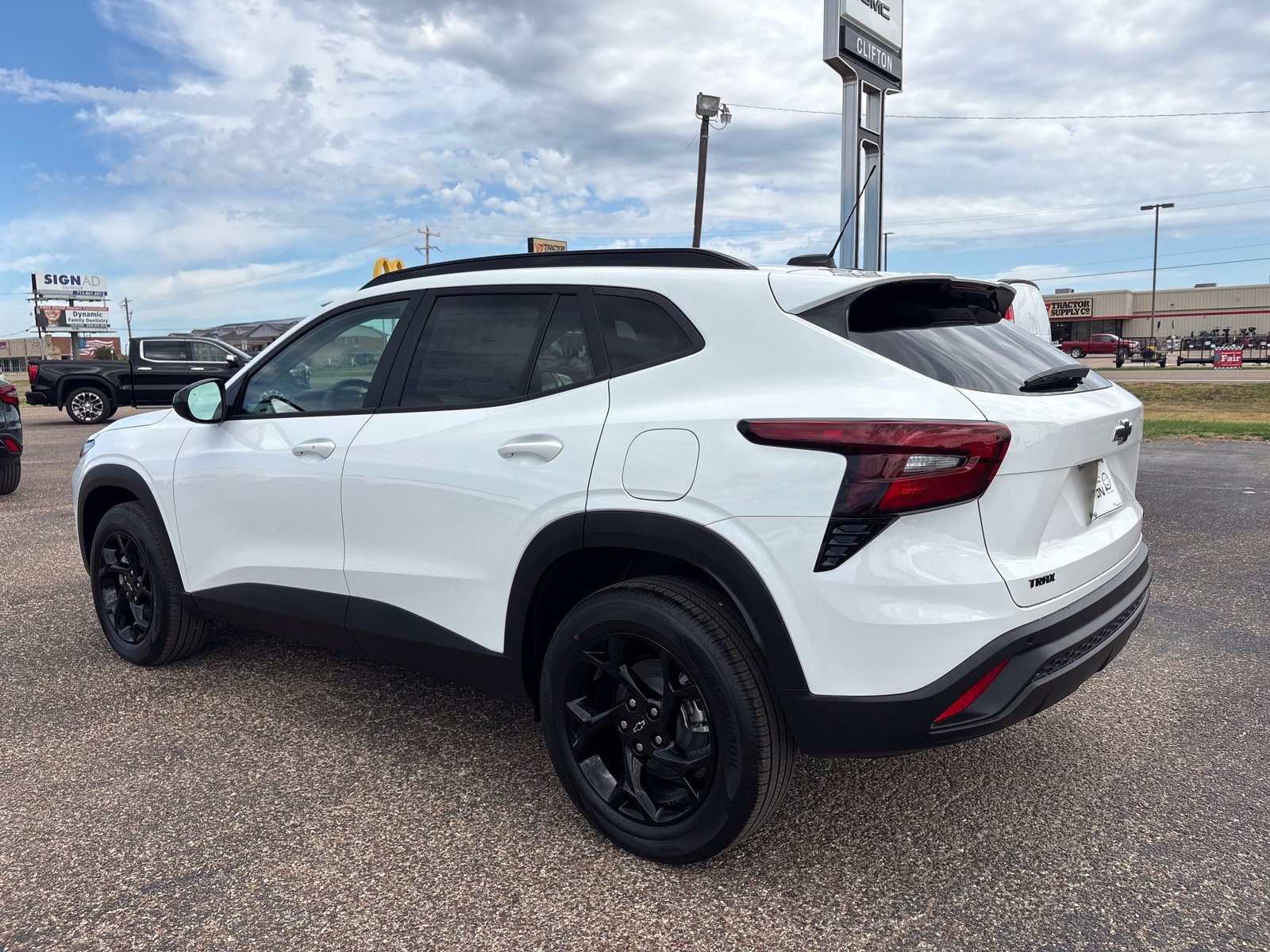 2026 Chevrolet Trax LT - Photo 4