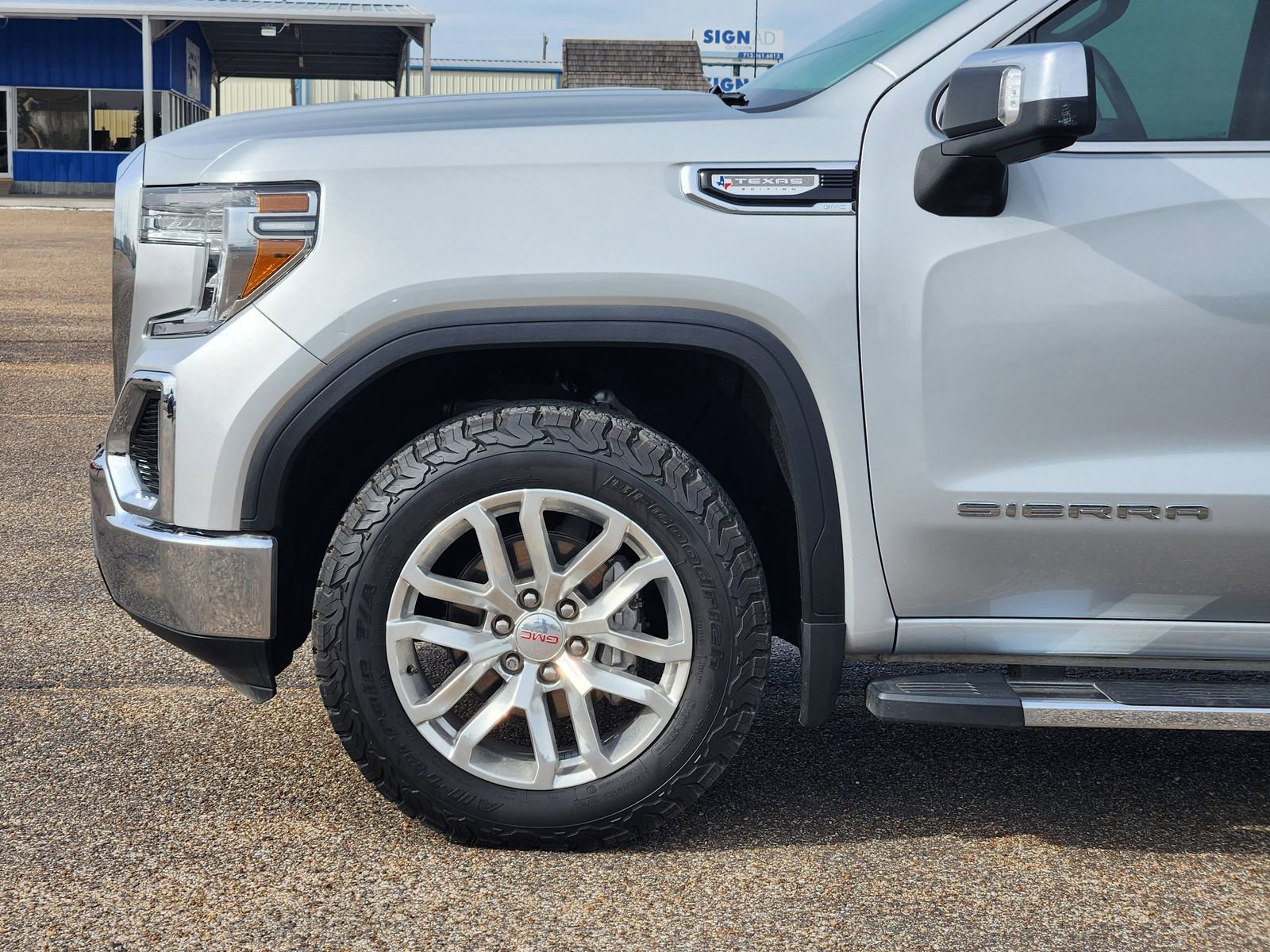 2019 GMC Sierra 1500 SLT - Photo 6