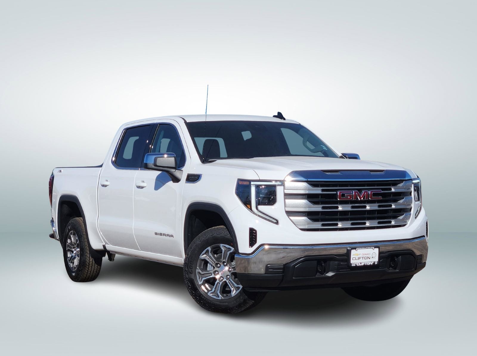 2026 GMC Sierra 1500 SLE's photo