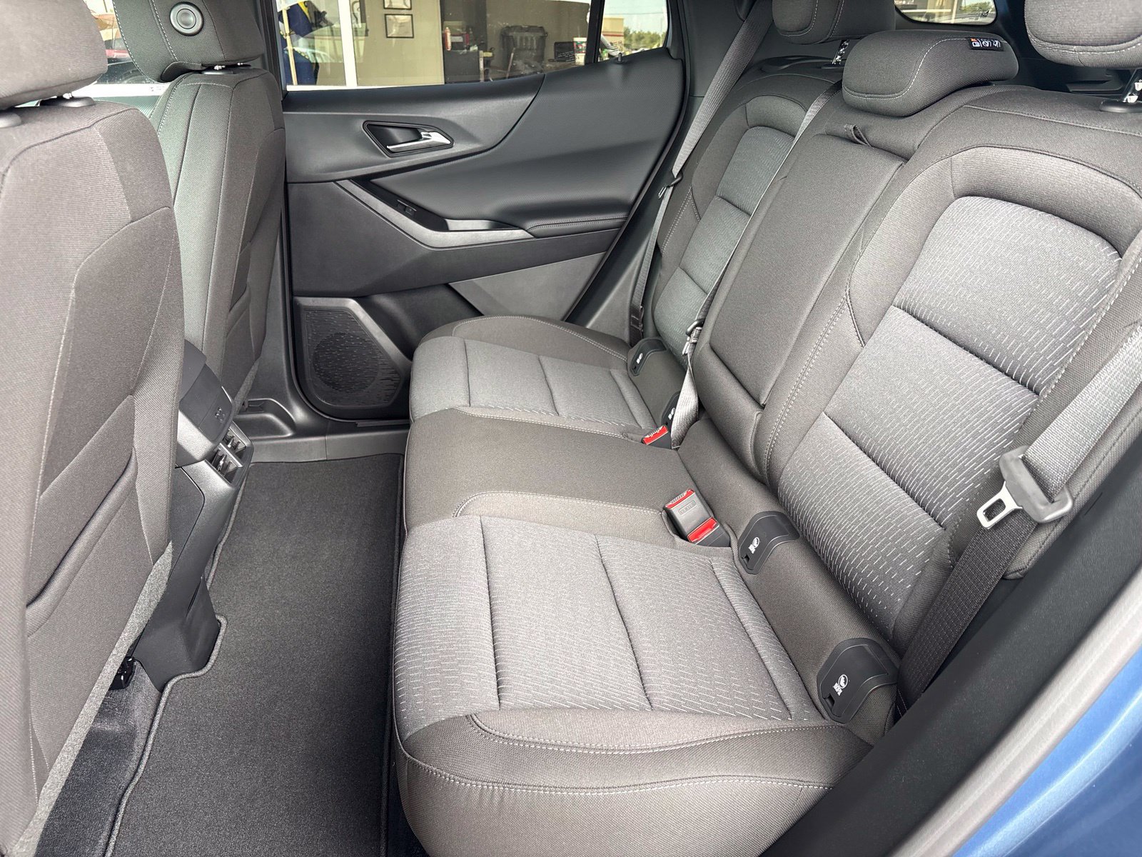 2027 Chevrolet Equinox LT - Photo 11