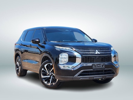 2022 Mitsubishi Outlander ES