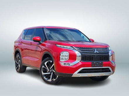 2023 Mitsubishi Outlander SE