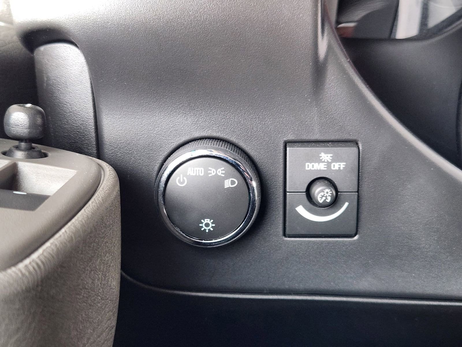 2025 Chevrolet Express Cargo Work Van - Photo 17