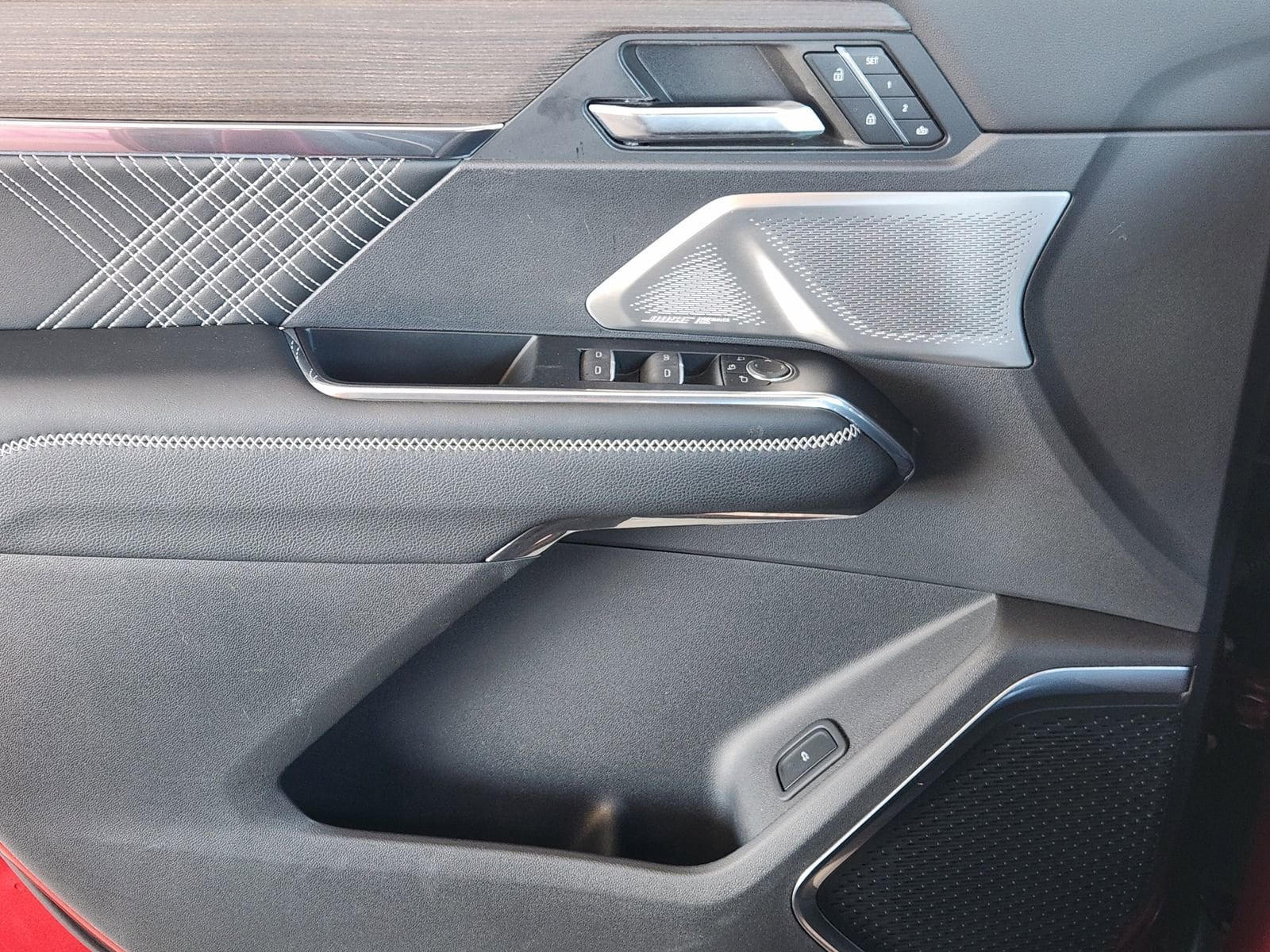 2024 GMC Acadia Denali - Photo 16