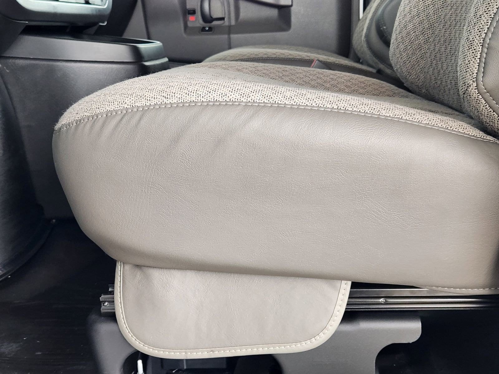 2025 Chevrolet Express Cargo Work Van - Photo 19