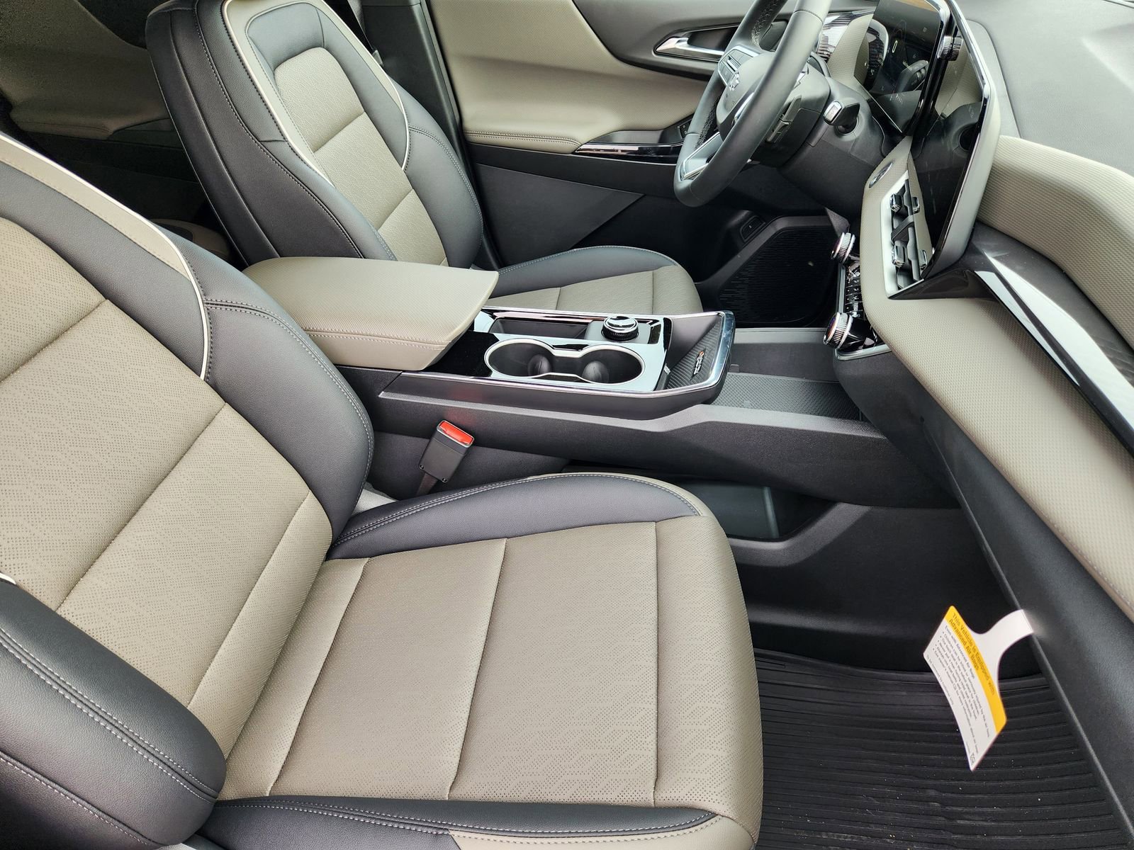 2026 Chevrolet Equinox LT - Photo 10