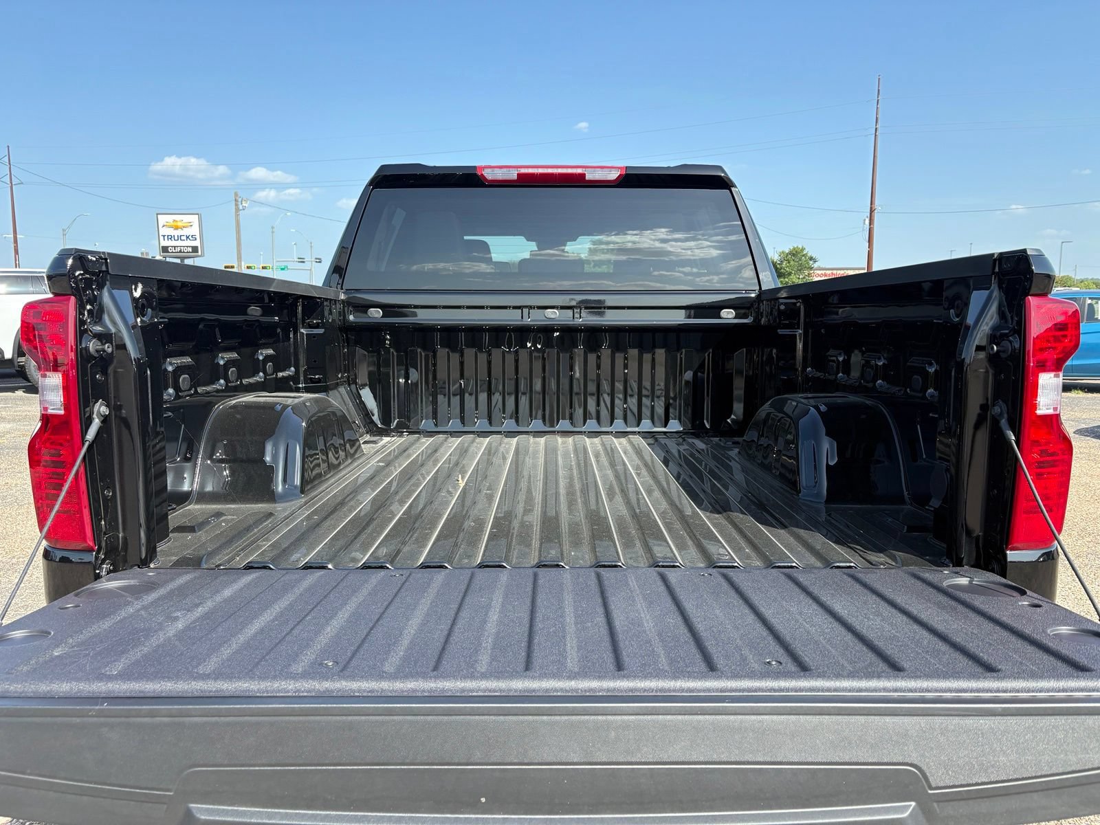 2026 Chevrolet Silverado 1500 Custom - Photo 8