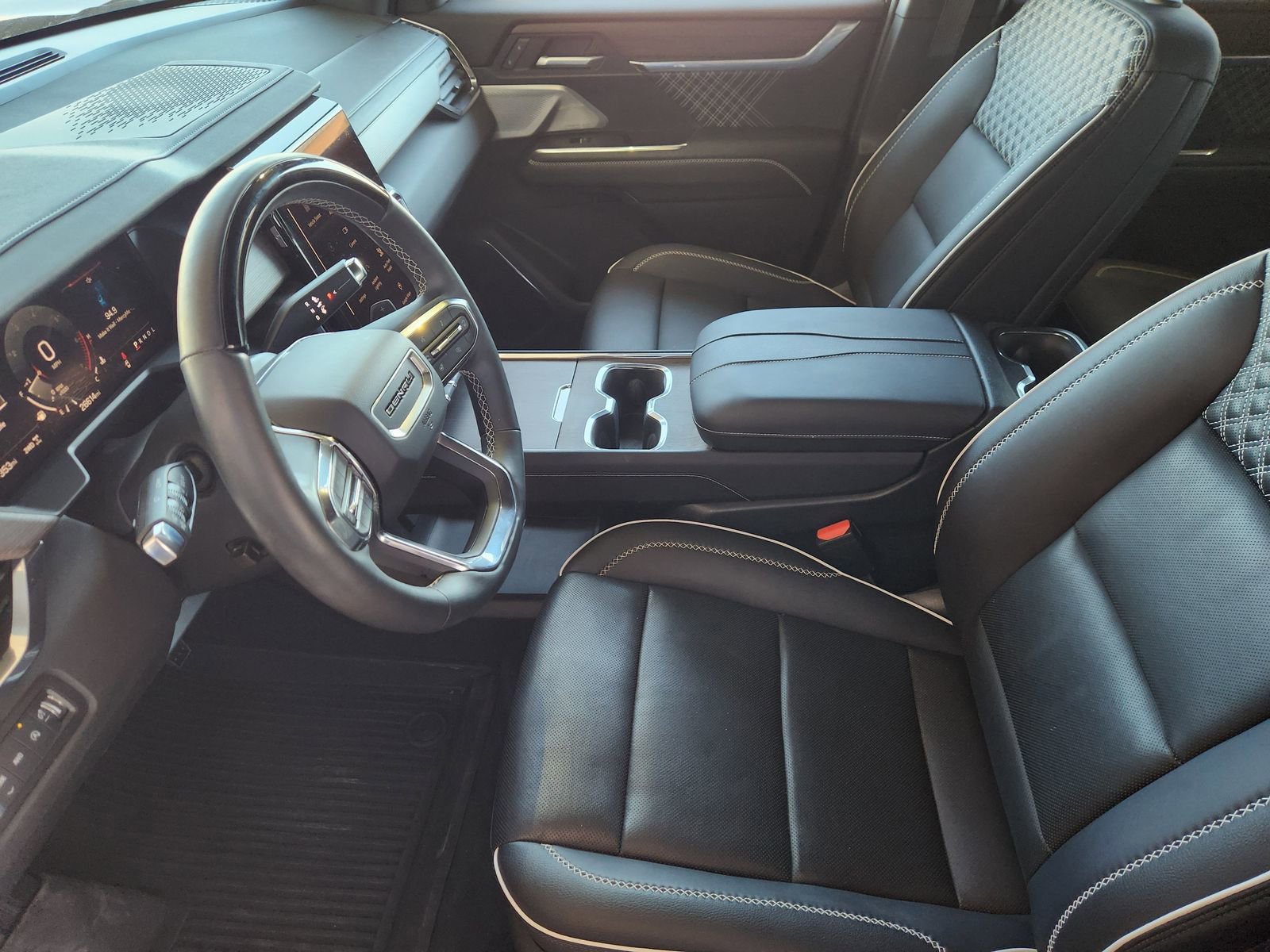 2024 GMC Acadia Denali - Photo 9