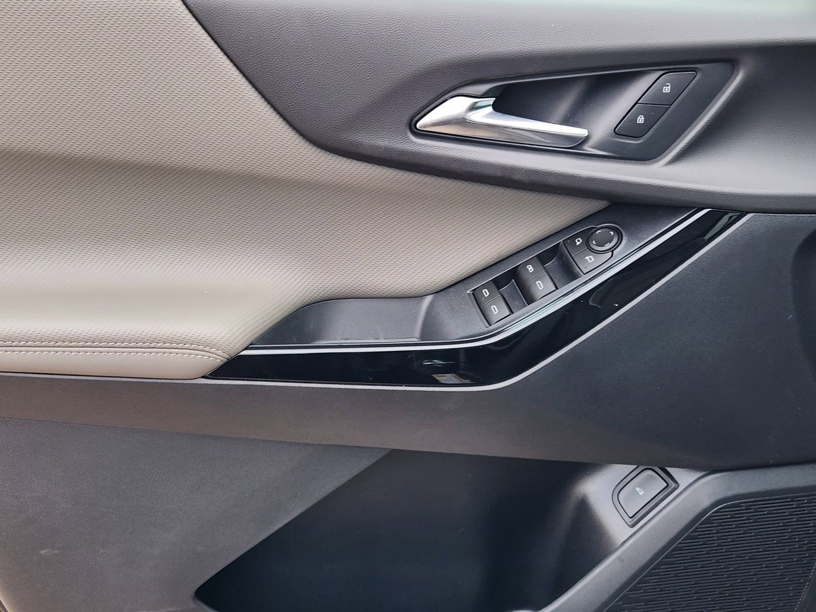 2026 Chevrolet Equinox LT - Photo 17