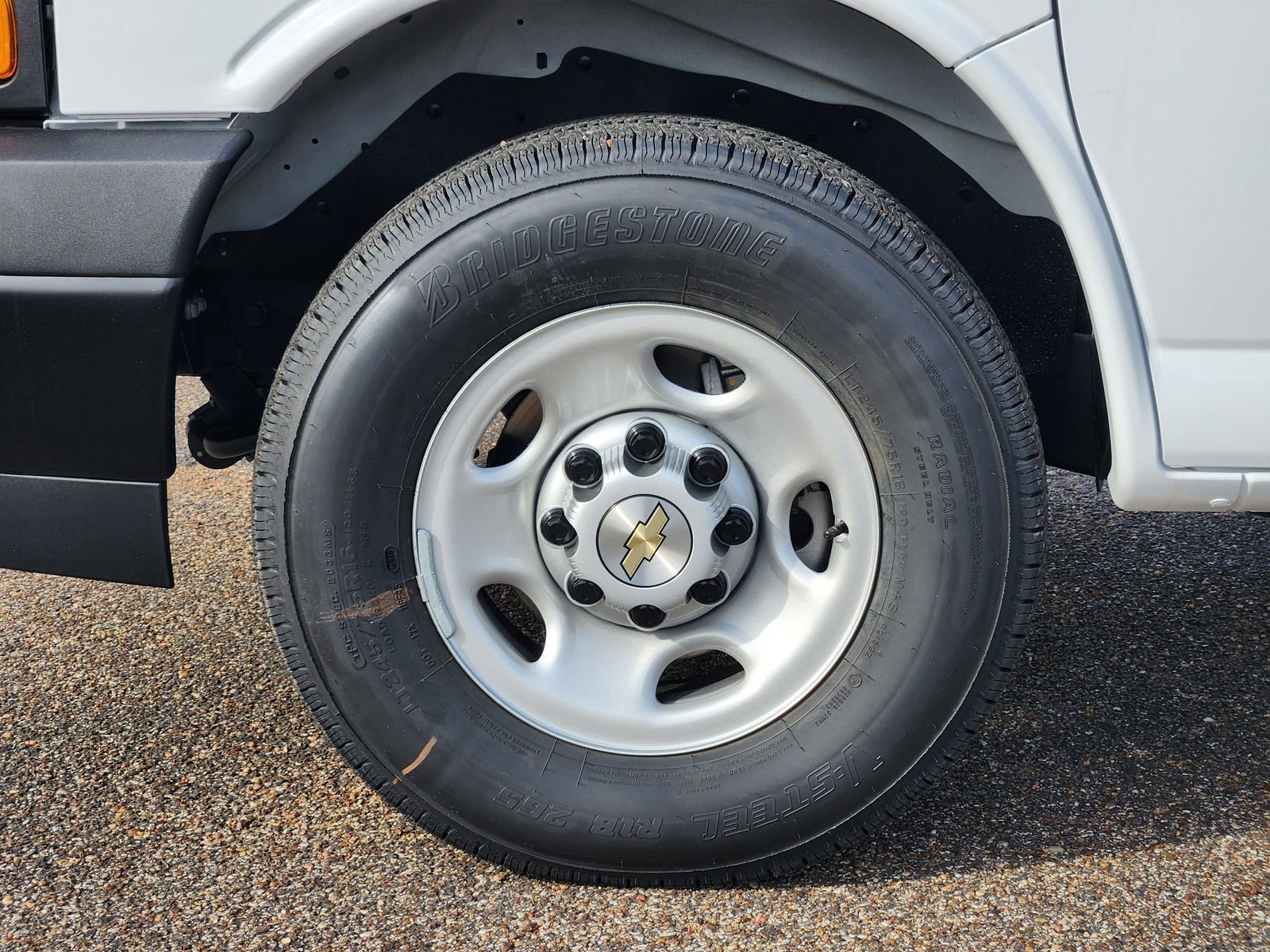 2025 Chevrolet Express Cargo Work Van - Photo 7