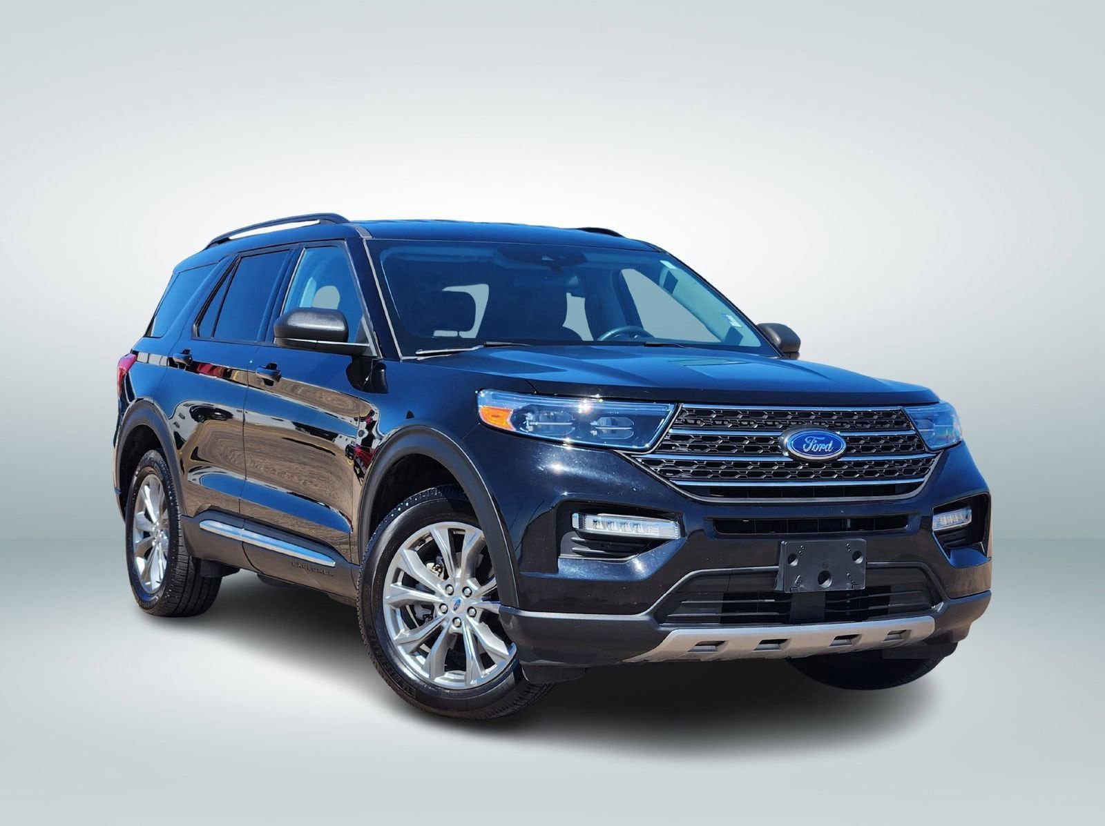 2022 Ford Explorer XLT's photo