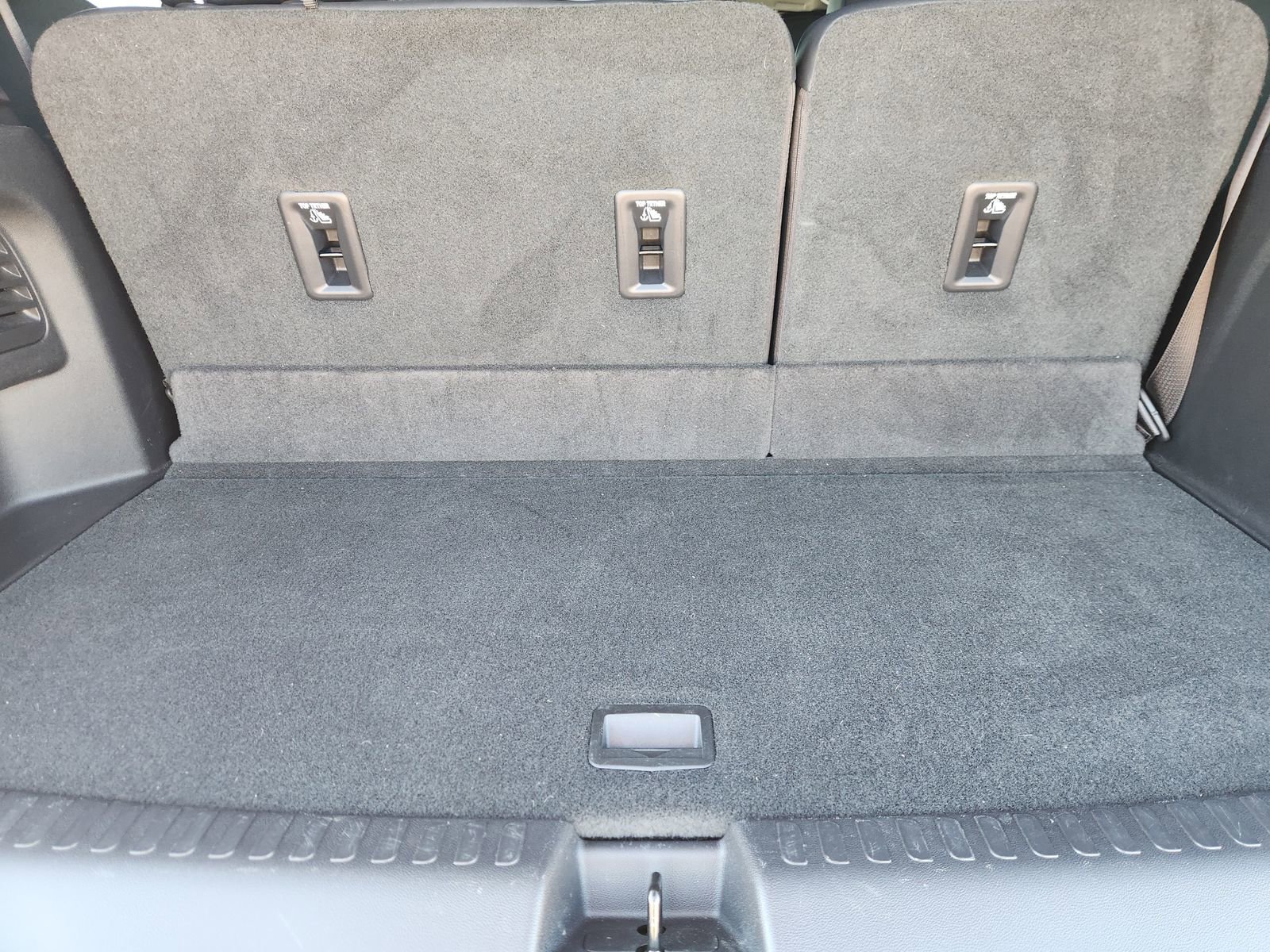 2024 GMC Acadia Denali - Photo 22