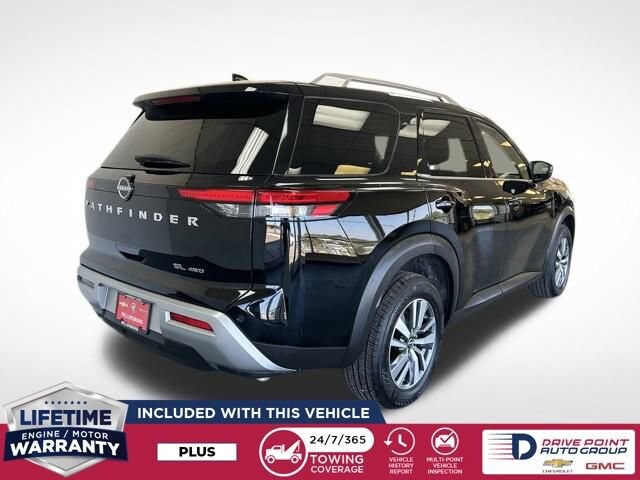 2025 Nissan Pathfinder SL photo 3
