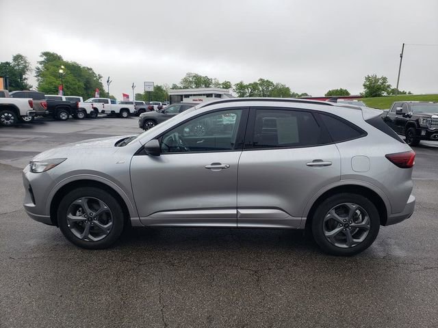 2024 Ford Escape ST-Line photo 4