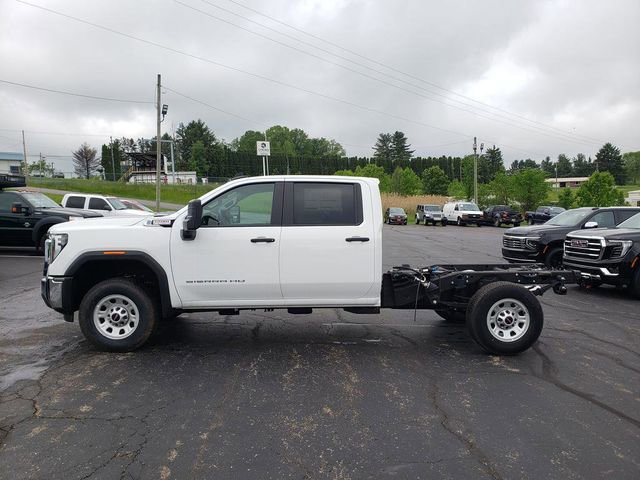 2025 Gmc Sierra 3500 HD Pro photo 3