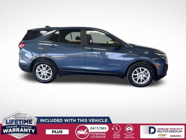 2024 Chevrolet Equinox LS photo 2
