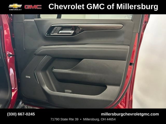 2026 Chevrolet Suburban Premier - Photo 31