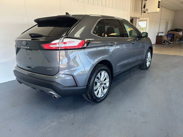 2024 Ford Edge Titanium photo 3