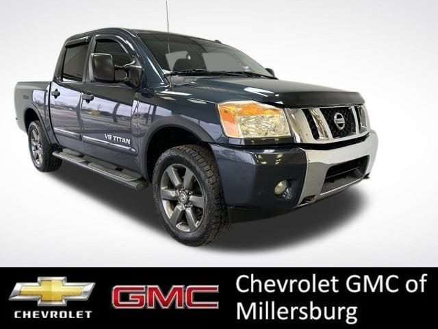 2015 Nissan Titan SV
