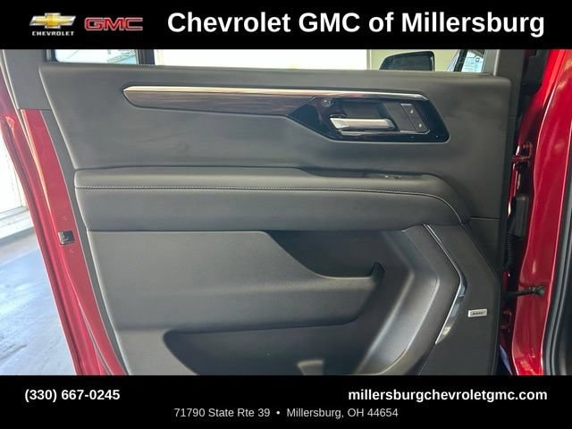 2026 Chevrolet Suburban Premier - Photo 28