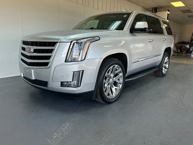 2016 Cadillac Escalade Luxury photo 4