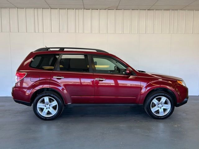 2010 Subaru Forester 2.5X Premium photo 2