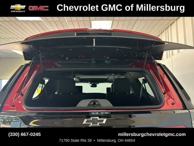 2026 Chevrolet Suburban Premier - Photo 18