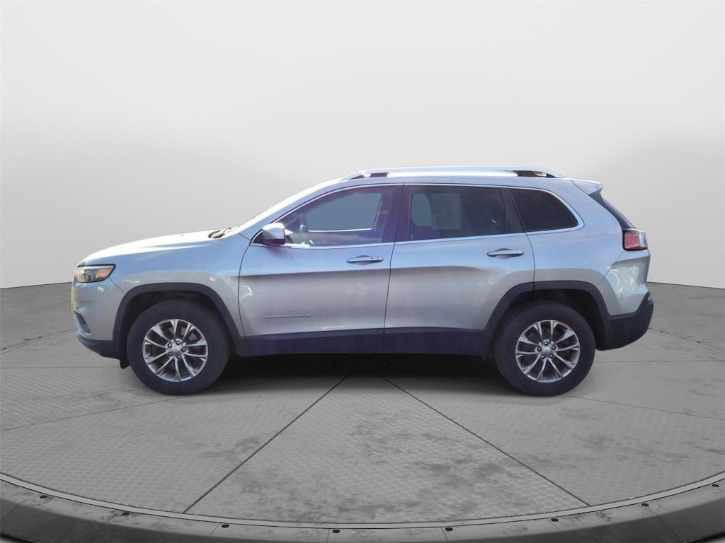 2019 Jeep Cherokee Latitude photo 2
