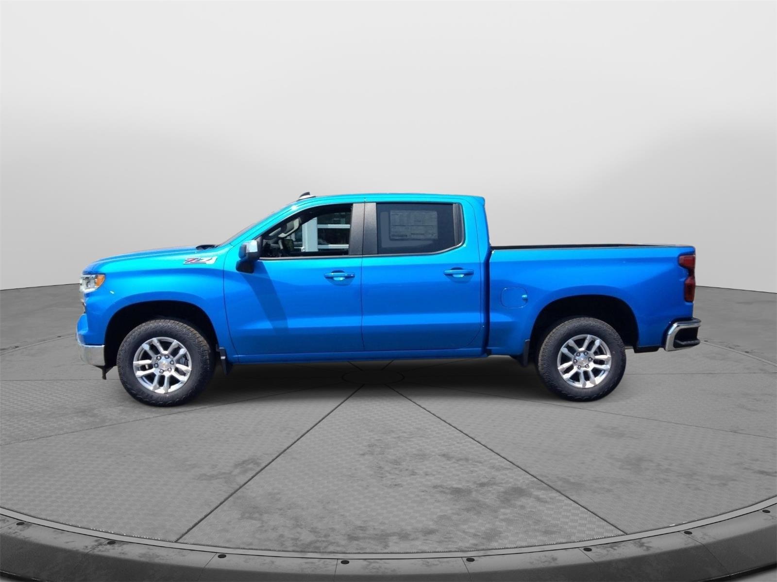 2026 Chevrolet Silverado 1500 LT photo 3