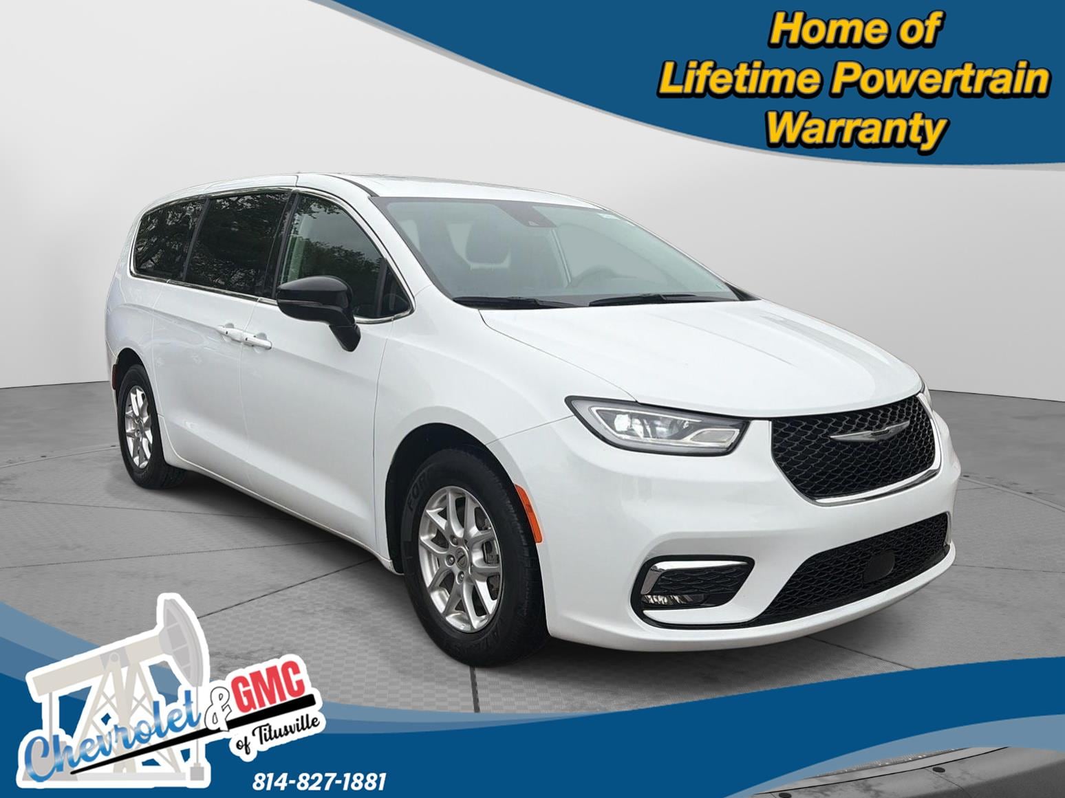2024 Chrysler Pacifica Touring L's photo