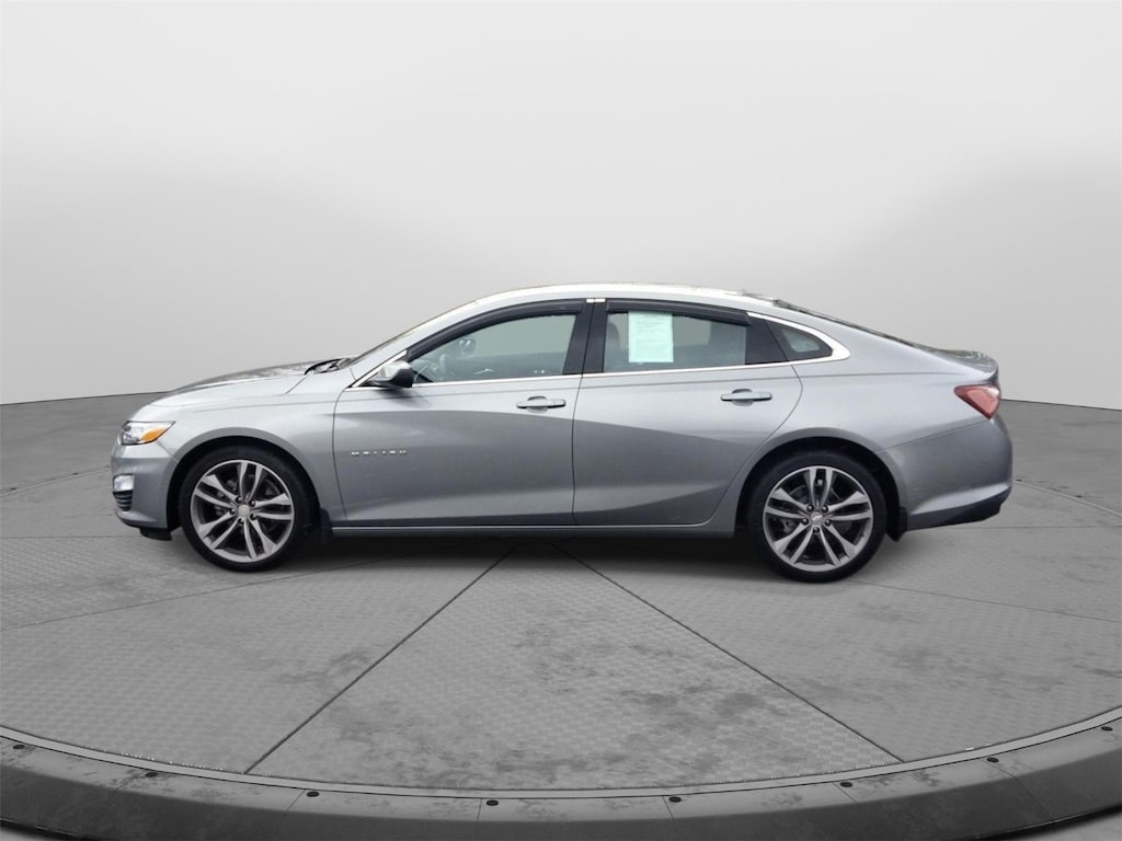 2023 Chevrolet Malibu 2LT photo 2