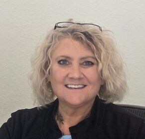 Staff member Penny Hoffman from ID_e3184346c9d3