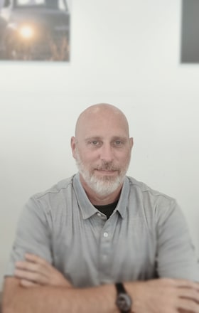 Staff member Kevin McKlveen from ID_93749323b4cb