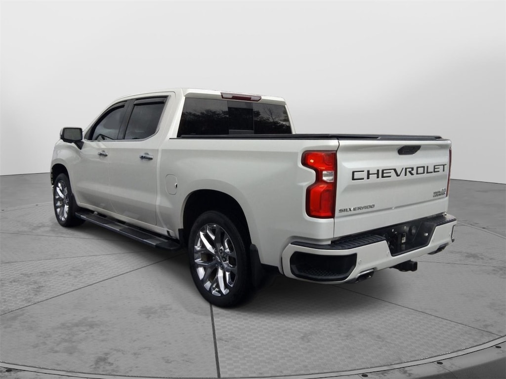 2019 Chevrolet Silverado 1500 High Country photo 4