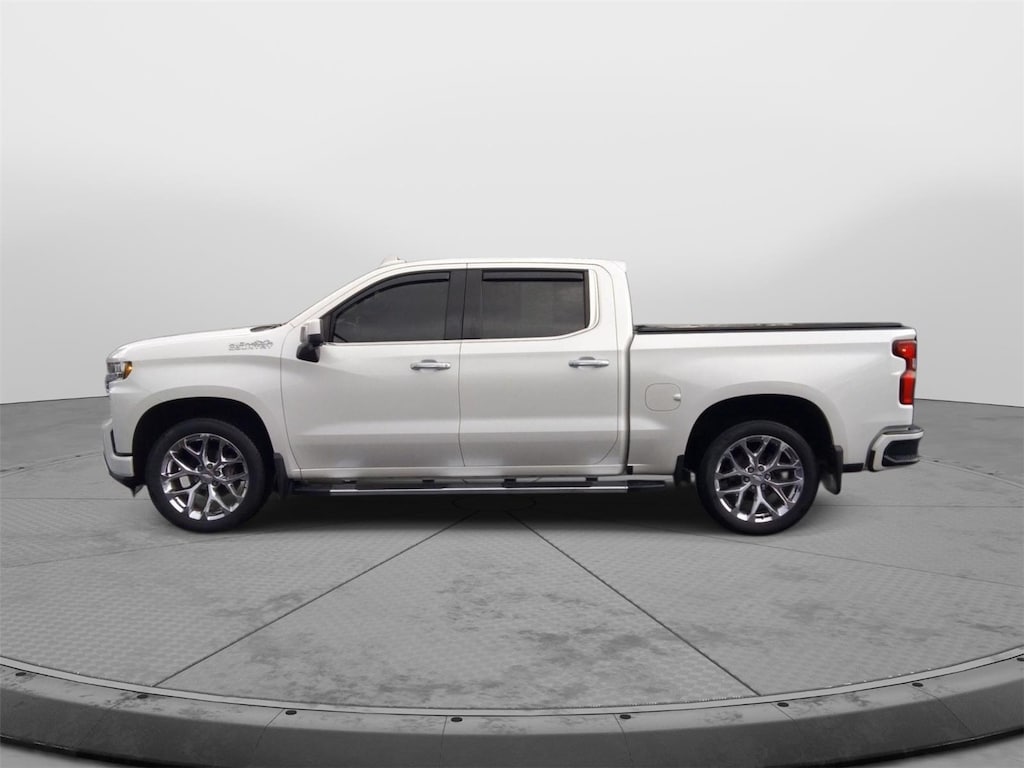 2019 Chevrolet Silverado 1500 High Country photo 3