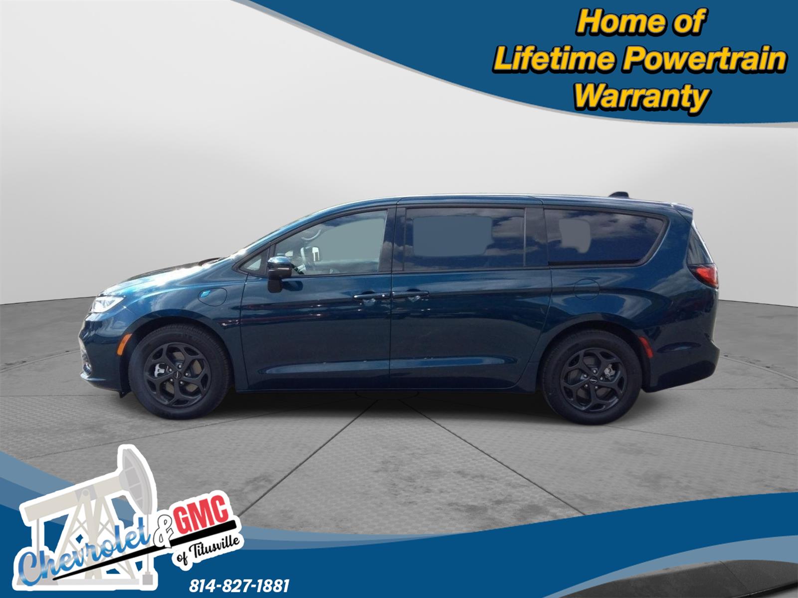 2023 Chrysler Pacifica Hybrid Touring L photo 2