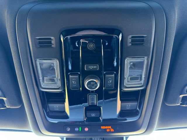 2026 Chevrolet Suburban Premier - Photo 38