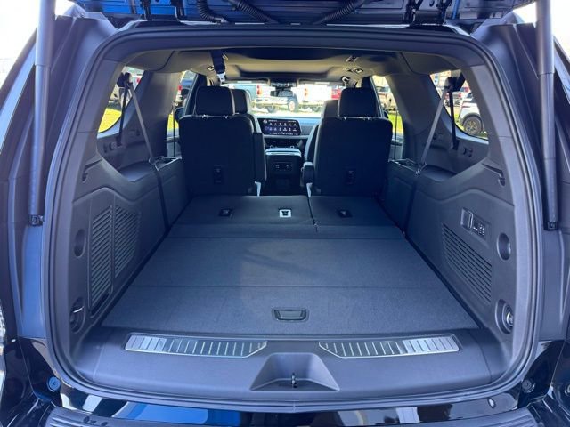 2026 Chevrolet Suburban Premier - Photo 13