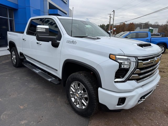 2026 Chevrolet Silverado 2500HD High Country photo 2