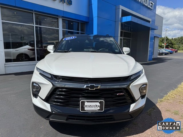 2023 Chevrolet Blazer RS photo 2