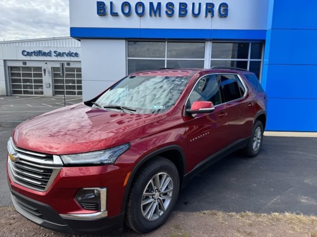 Used 2023 Chevrolet Traverse LT Cloth SUV