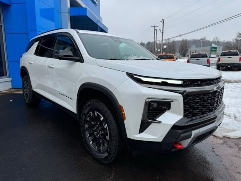 Used 2025 Chevrolet Traverse Z71 SUV