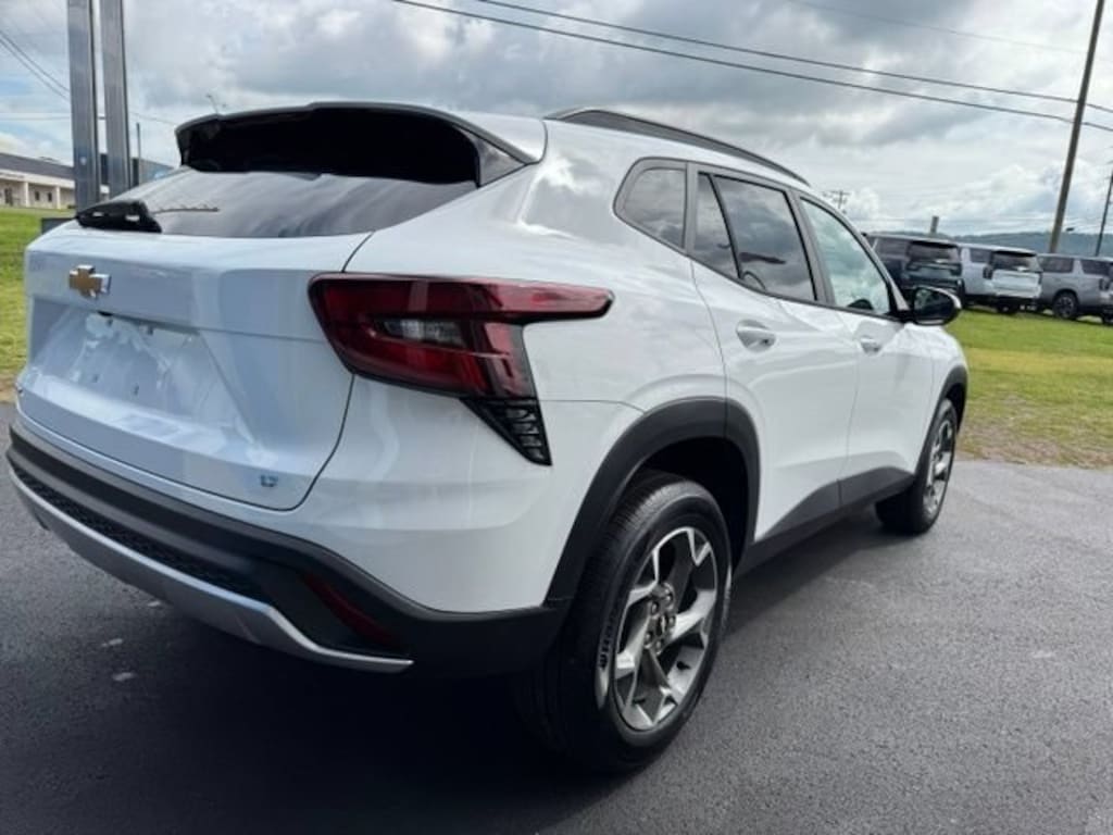 New 2026 Chevrolet Trax LT SUV
